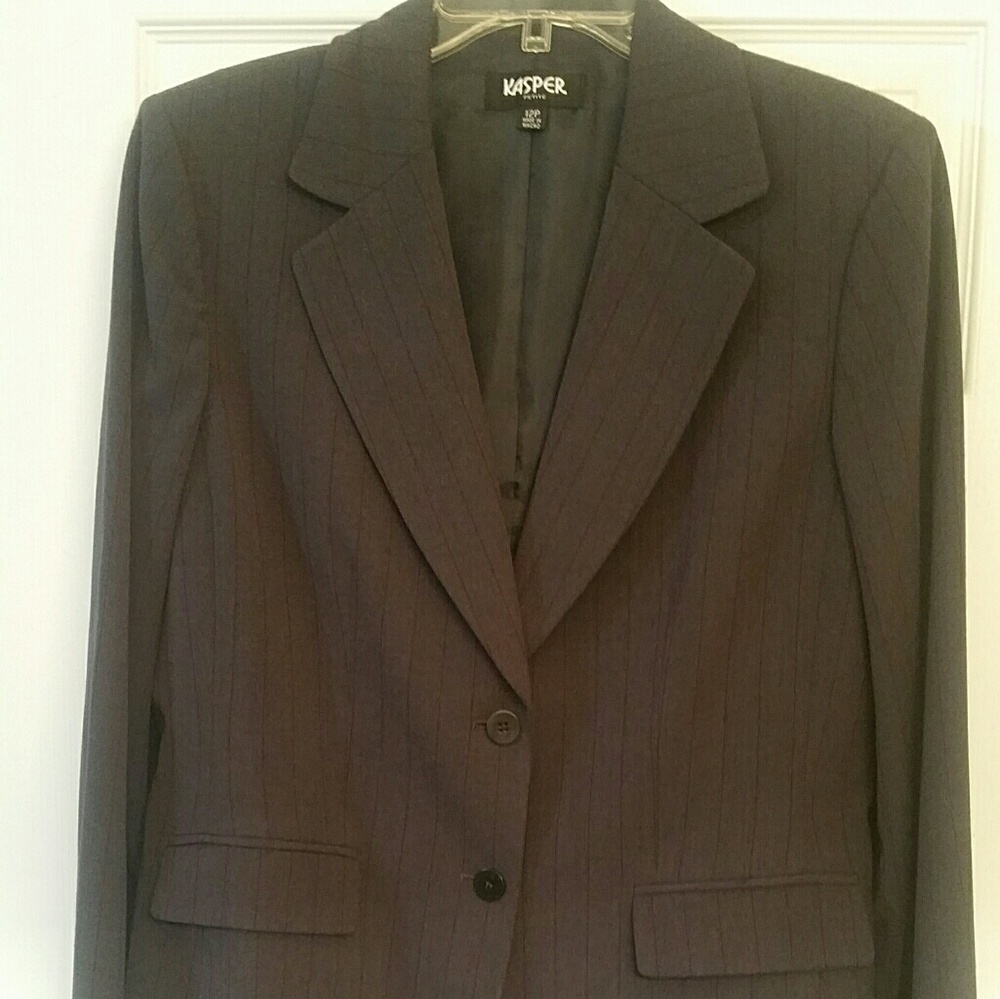 Beautiful, like-new Kasper jacket